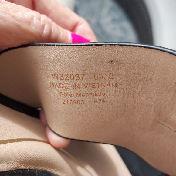 Black Leather Toe-Post Slide Sandals with Gold Buckle Accent - Picture 10 of 10